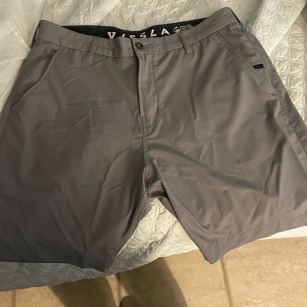 Visla hybrid walking shorts for men 32